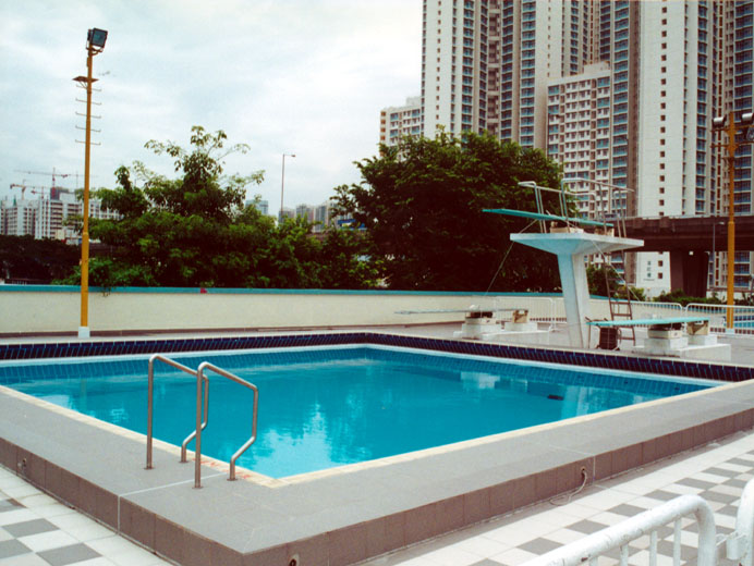 深水埗公園游泳池 | Sham Shui Po Park Swimming Pool – 綜合水上運動基地